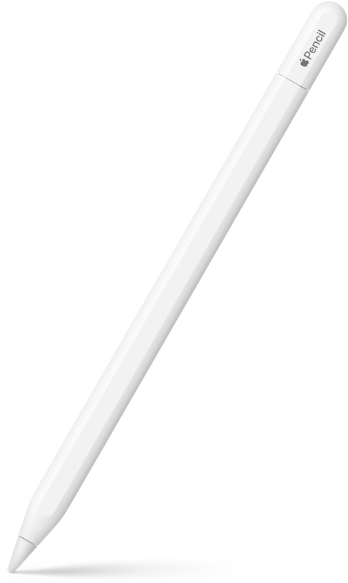 Apple Pencil USB-C，筆尖朝下以一定角度斜立。筆的末端呈弧形，尾部可拔出以便連接 USB-C 充電線，上面還有 Apple 標(biāo)志和產(chǎn)品名。筆尖下方顯示陰影效果。