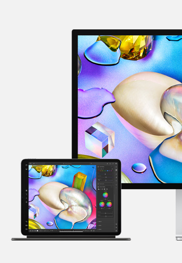 iPad 和 Studio Display 顯示相同的作品。