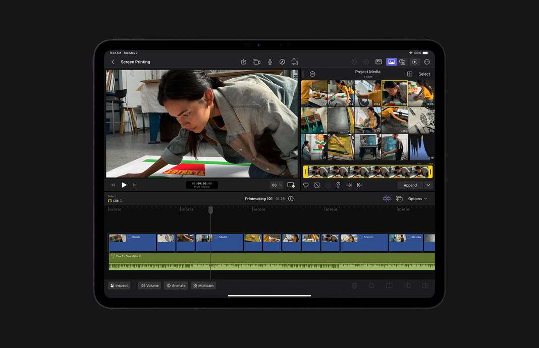 女藝術(shù)家的視頻素材直接存儲至 iPad Pro 上的 iPad 版 Final Cut Pro 的瀏覽器中。