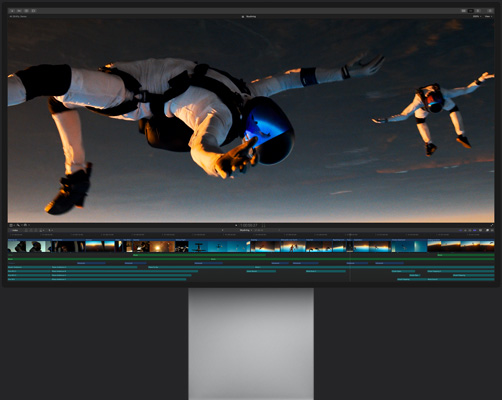 Pro Display XDR 顯示一個 Final Cut Pro 項目。