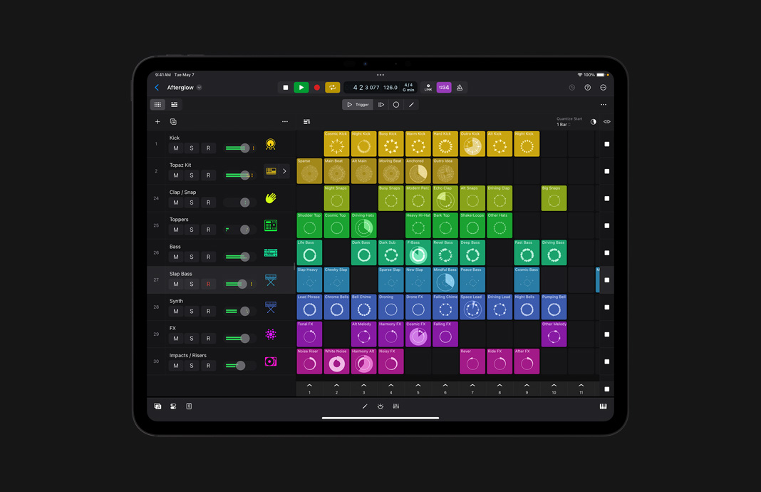 iPad 版 Logic Pro 中的一個錄音和樂段制作功能的用戶界面。